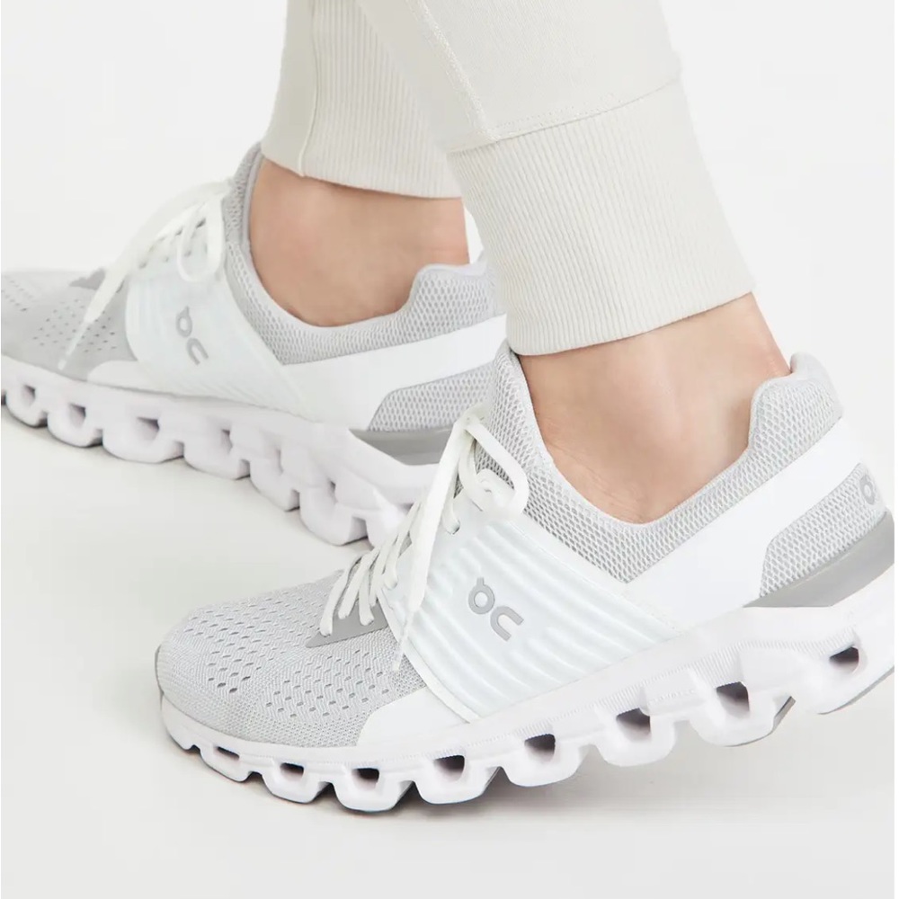 On Cloud Cloudswift PR Sneakers in Glacier/White, Women’s Size 10